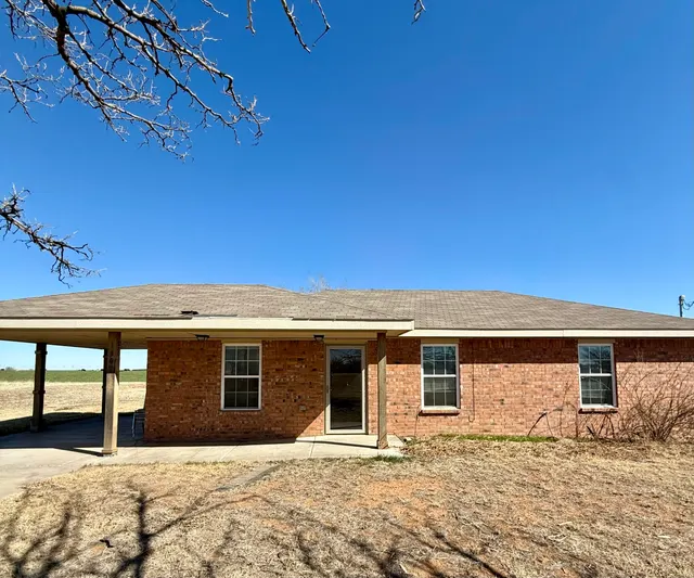Front exterior — 1307 Avenue A, Olton, TX 79064