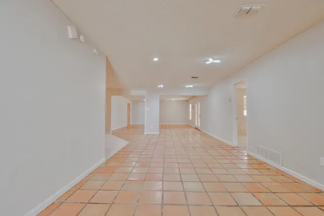 Photo 4 — 5437 45th Street, Lubbock, TX 79414