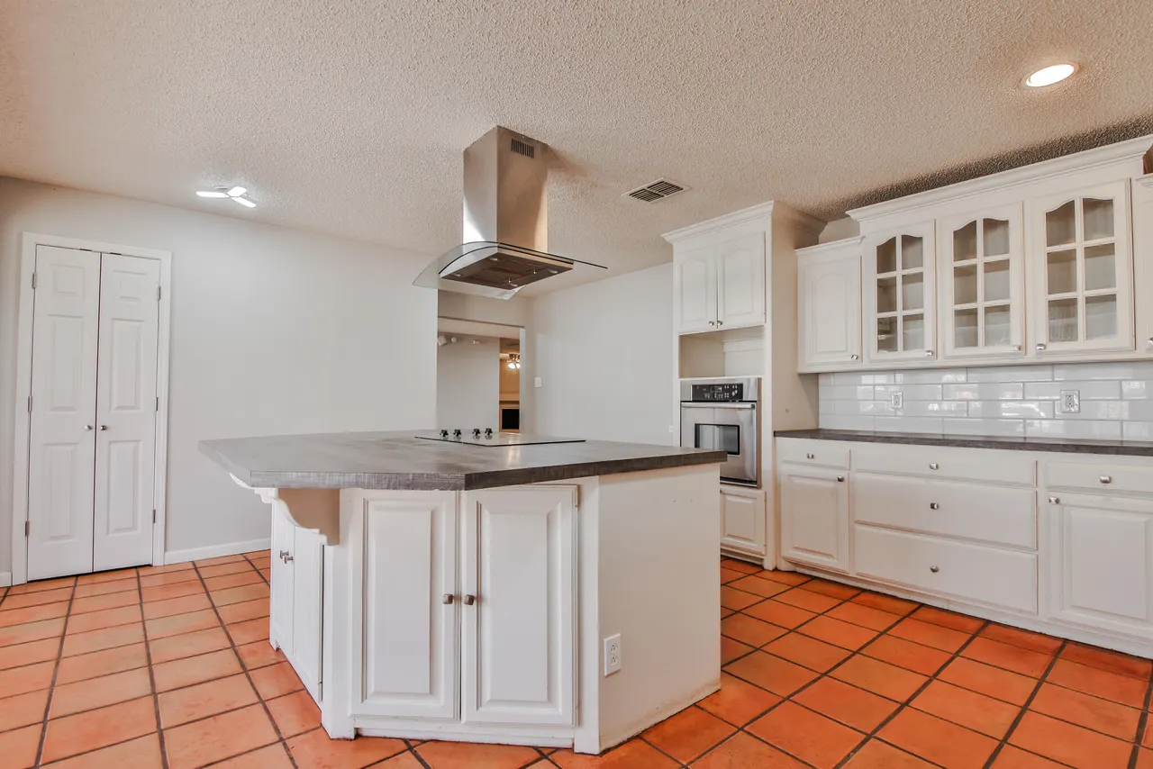 Photo 11 — 5437 45th Street, Lubbock, TX 79414