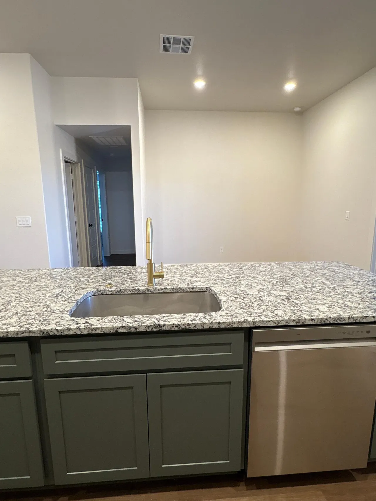 Photo 4 — 2132 Langford Avenue, Lubbock, TX 79407