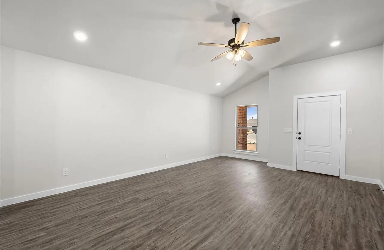 Photo 13 — 2132 Langford Avenue, Lubbock, TX 79407