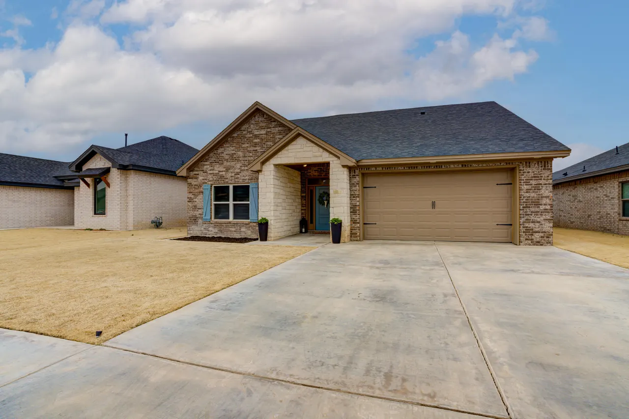 Photo 2 — 5834 Harvard Street, Lubbock, TX 79416