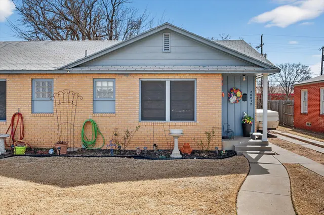 Photo 2 — 2003 33rd Street, Lubbock, TX 79411