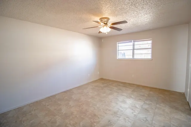 Photo 6 — 7404 Avenue W, Lubbock, TX 79423