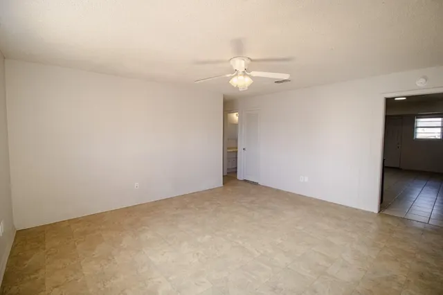 Photo 3 — 7404 Avenue W, Lubbock, TX 79423