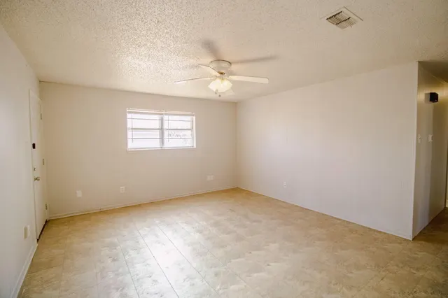 Photo 2 — 7404 Avenue W, Lubbock, TX 79423