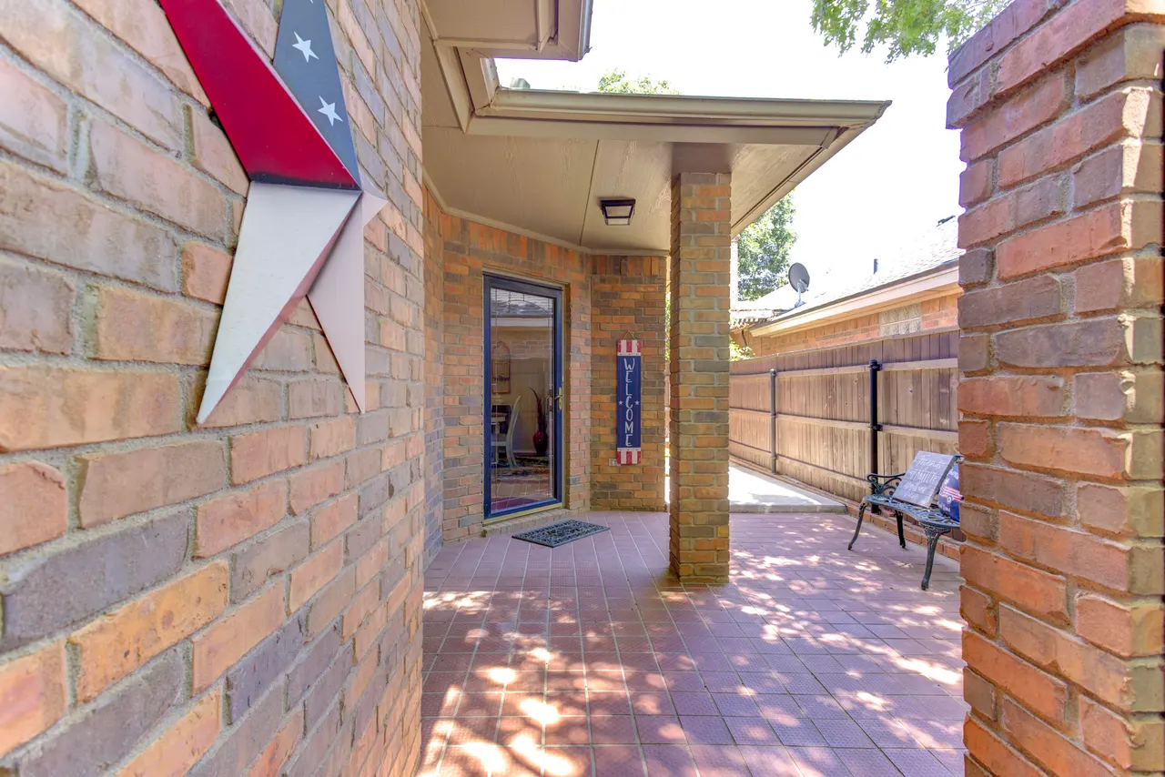 Photo 7 — 118 N Vicksburg Avenue, Lubbock, TX 79416