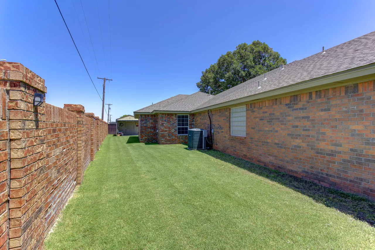 Photo 42 — 118 N Vicksburg Avenue, Lubbock, TX 79416