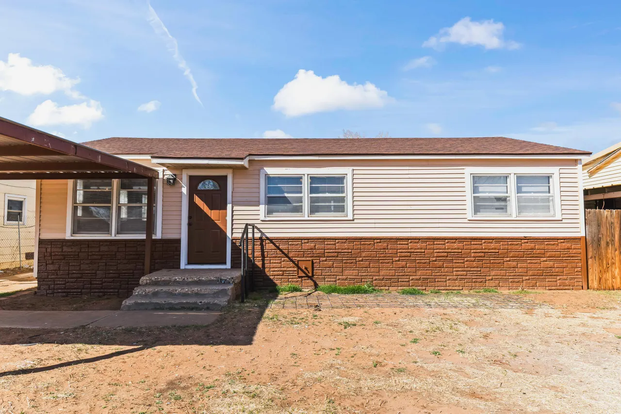 Front exterior — 3017 E 3rd Street, Lubbock, TX 79403