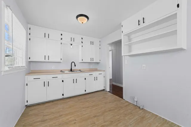 Photo 4 — 3017 E 3rd Street, Lubbock, TX 79403