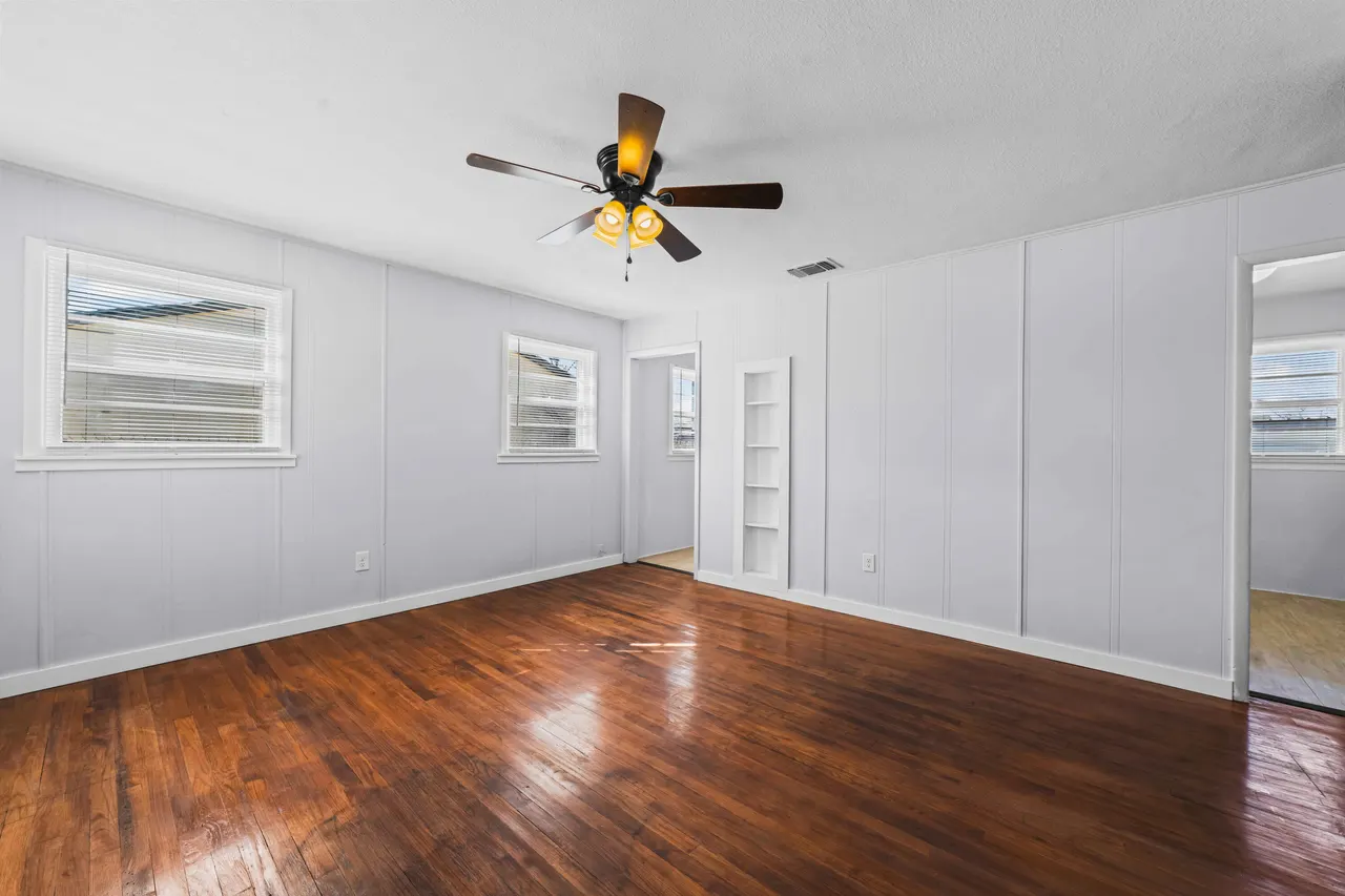 Photo 3 — 3017 E 3rd Street, Lubbock, TX 79403