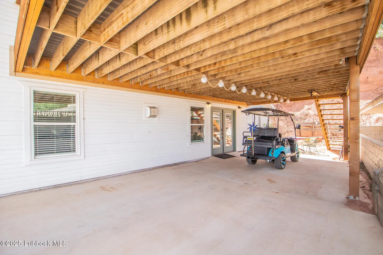 Photo 8 — 119 Pony Express Trail, Lubbock, TX 79404