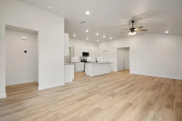 Photo 6 — 2420 Aberdeen Avenue, Wolfforth, TX 79382