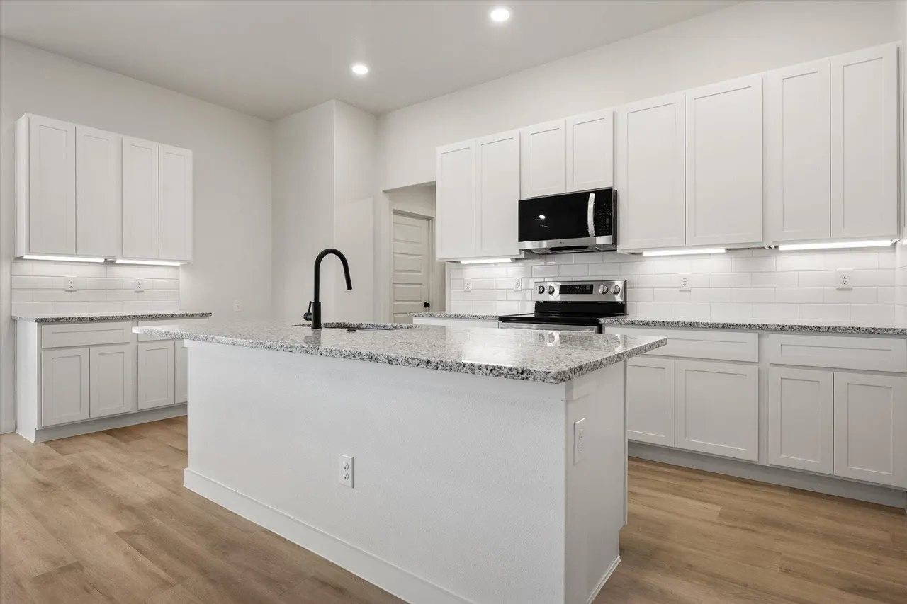Photo 9 — 2420 Aberdeen Avenue, Wolfforth, TX 79382