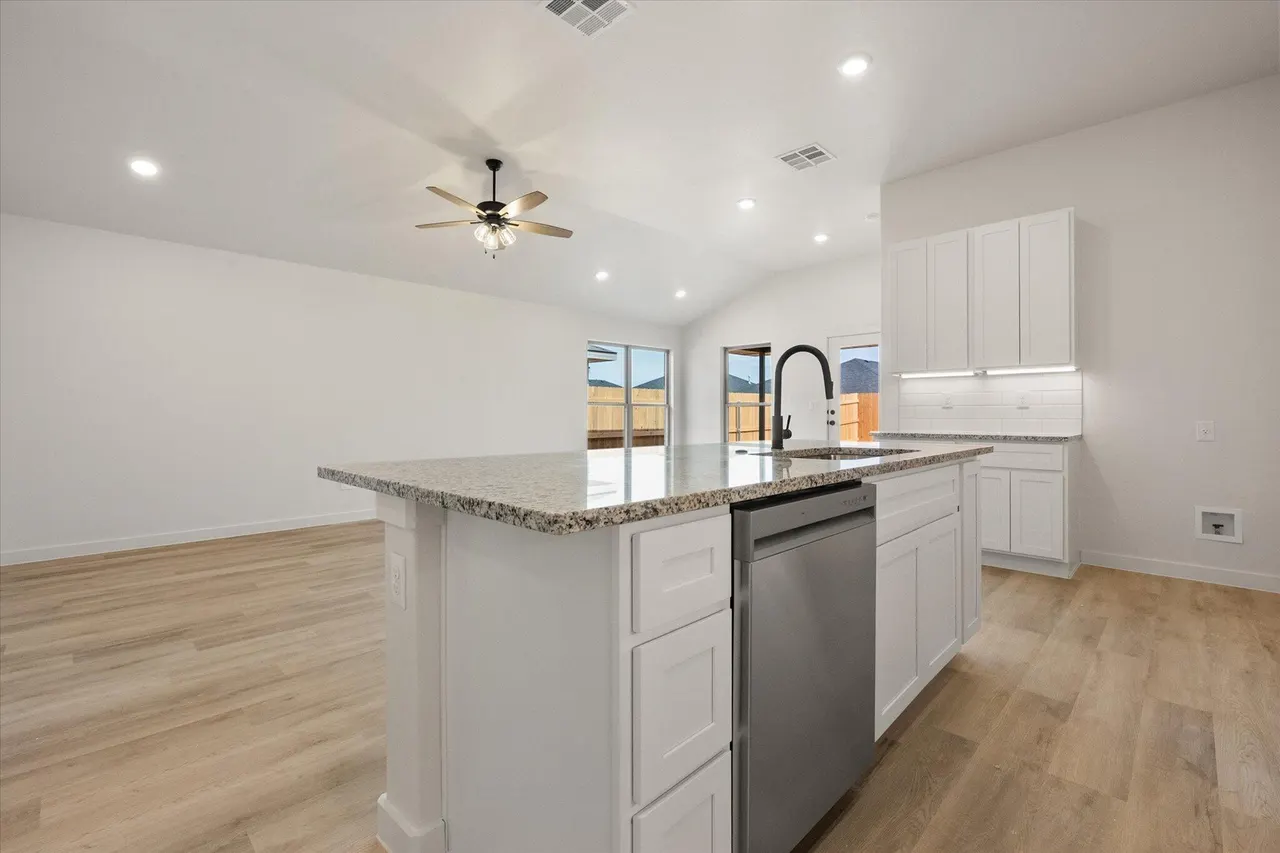 Photo 10 — 2420 Aberdeen Avenue, Wolfforth, TX 79382