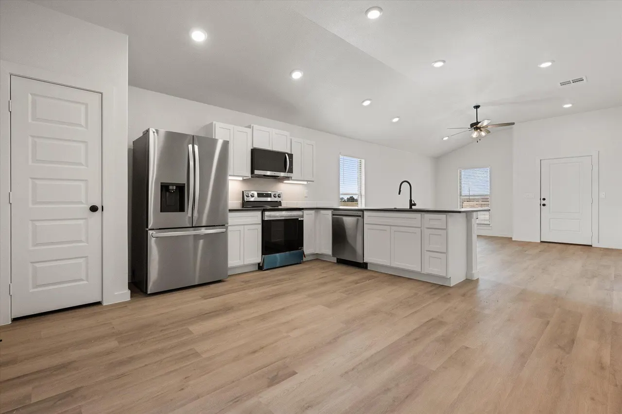 Photo 10 — 2426 Aberdeen Avenue, Wolfforth, TX 79382
