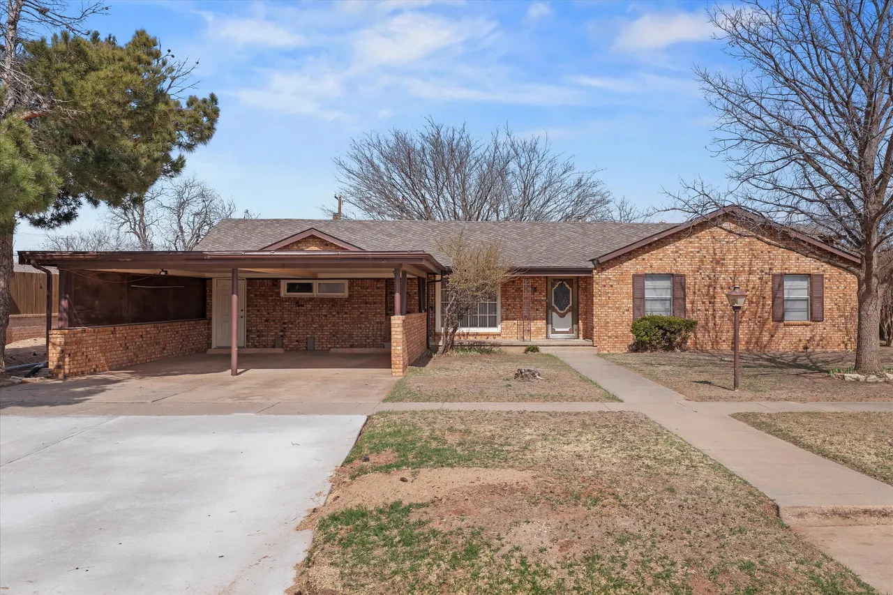 Front exterior — 908 W Main Street, Post, TX 79356