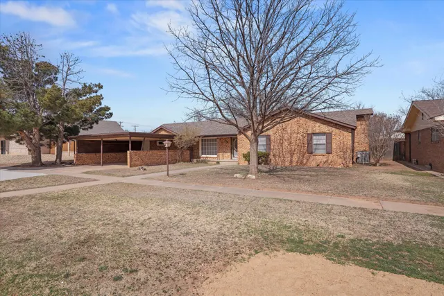 Photo 3 — 908 W Main Street, Post, TX 79356