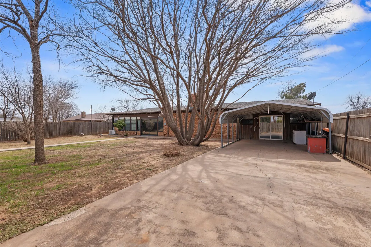 Photo 32 — 908 W Main Street, Post, TX 79356