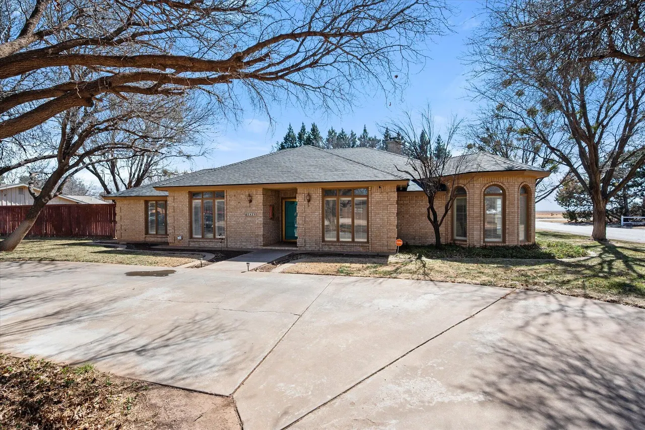 Photo 3 — 2429 N 1st Street, Tahoka, TX 79373