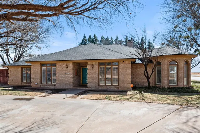Photo 2 — 2429 N 1st Street, Tahoka, TX 79373