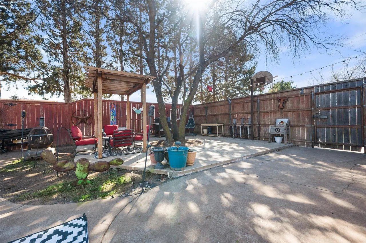 Photo 34 — 2429 N 1st Street, Tahoka, TX 79373