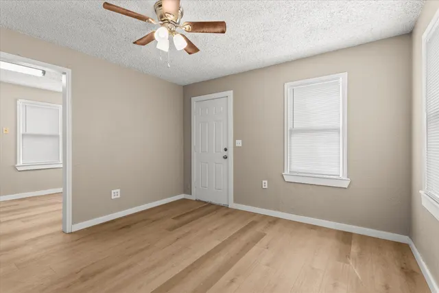 Photo 5 — 1209 13th Street, Levelland, TX 79336