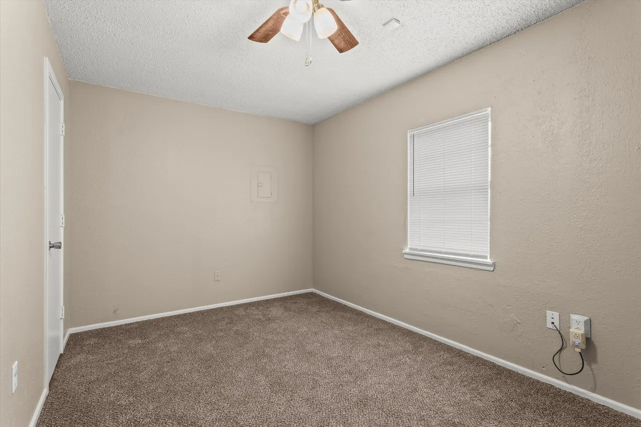 Photo 14 — 1209 13th Street, Levelland, TX 79336