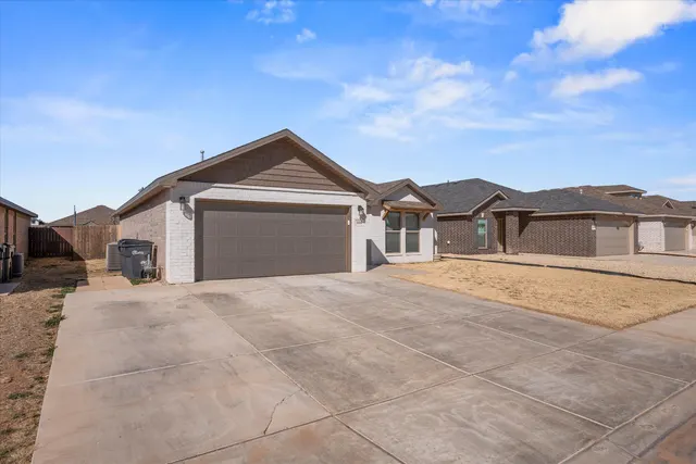 Photo 2 — 3310 Viola Avenue, Lubbock, TX 79407