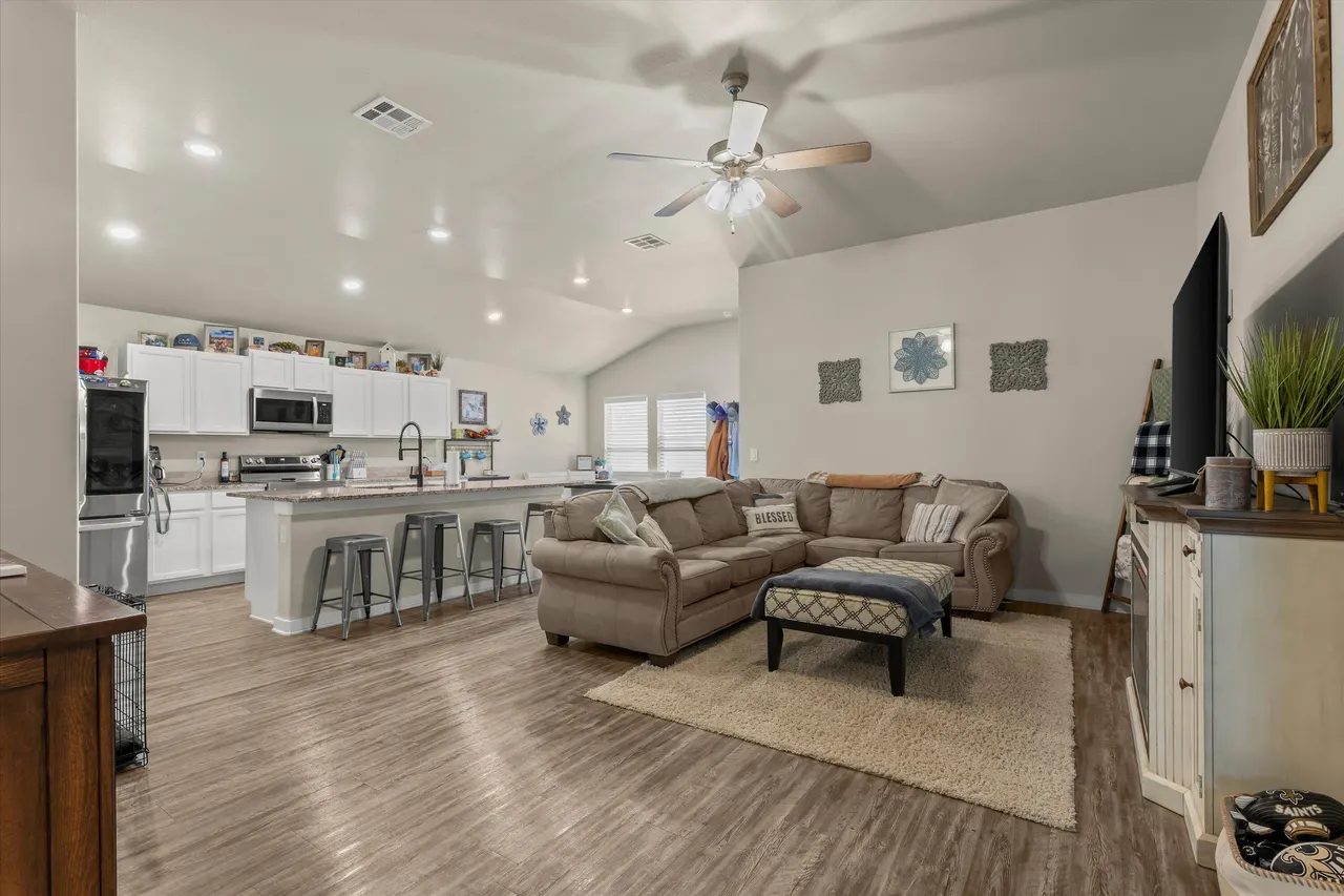Photo 3 — 3310 Viola Avenue, Lubbock, TX 79407