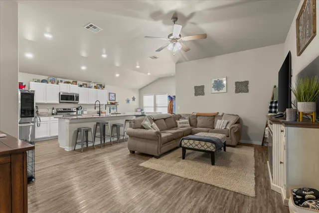 Photo 3 — 3310 Viola Avenue, Lubbock, TX 79407