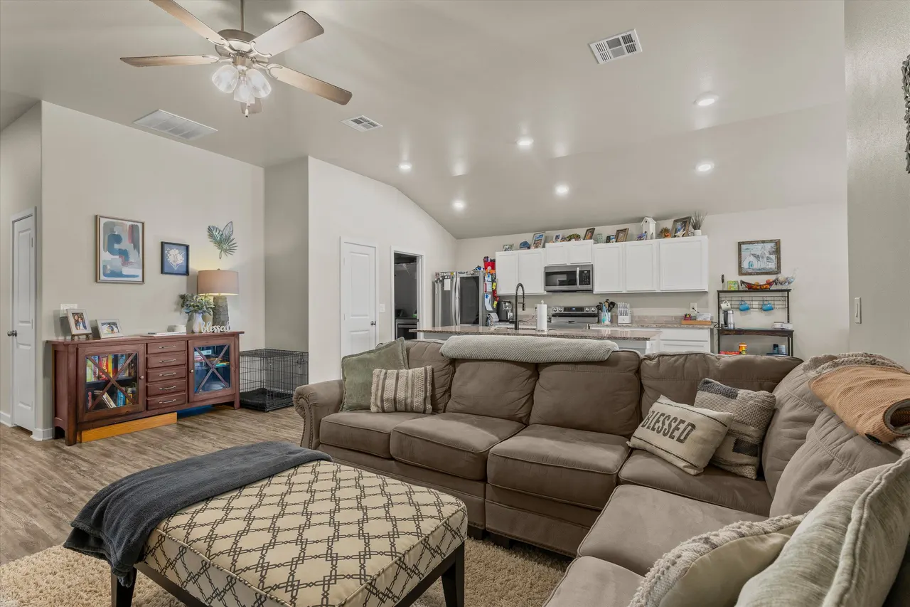 Photo 4 — 3310 Viola Avenue, Lubbock, TX 79407