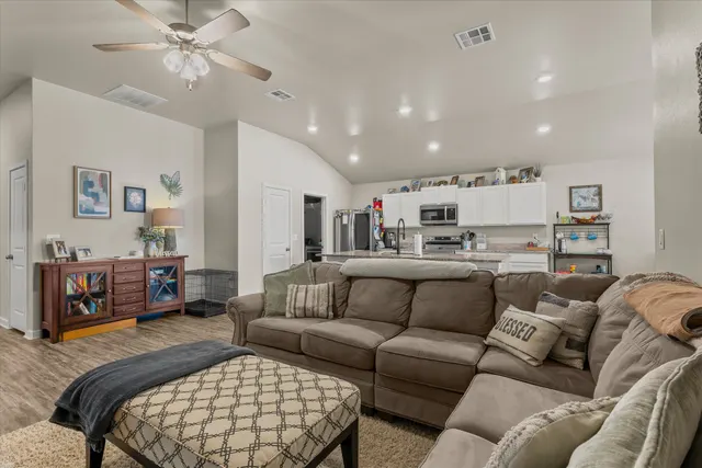 Photo 4 — 3310 Viola Avenue, Lubbock, TX 79407