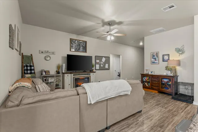 Photo 6 — 3310 Viola Avenue, Lubbock, TX 79407