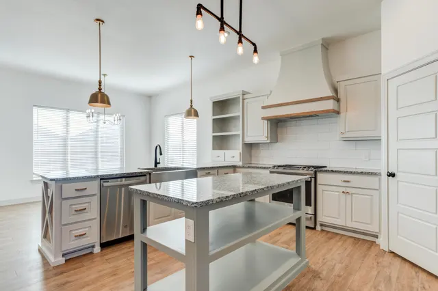 Photo 6 — 6805 51st Street, Lubbock, TX 79407