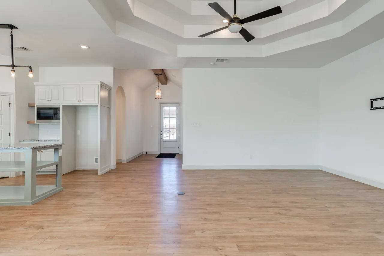 Photo 17 — 6805 51st Street, Lubbock, TX 79407