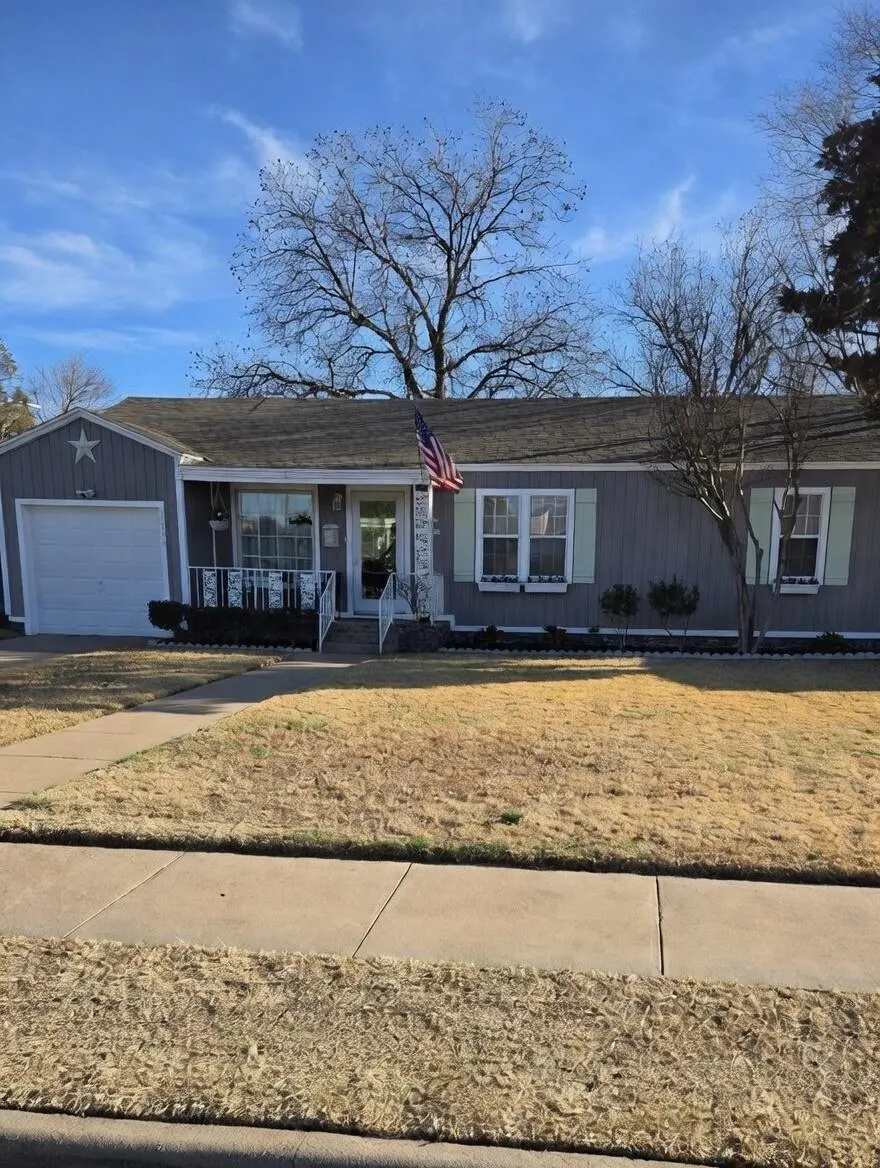 Photo 2 — 3315 27th Street, Lubbock, TX 79410