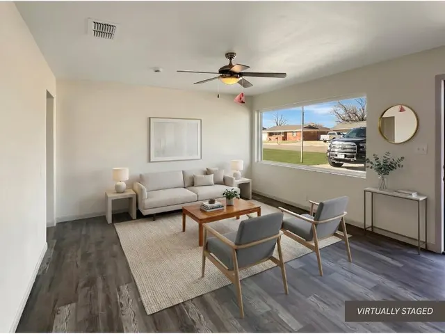 Photo 3 — 1212 9th Street, Shallowater, TX 79363