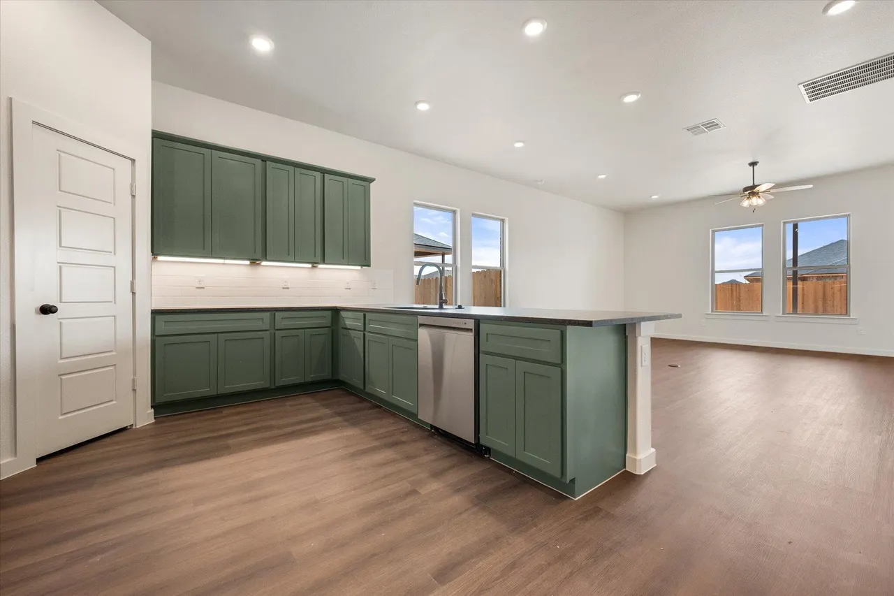 Photo 14 — 3027 137th Street, Lubbock, TX 79423