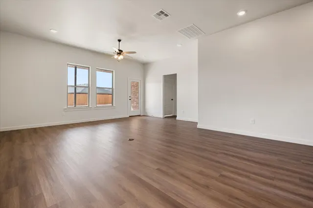 Photo 8 — 3027 137th Street, Lubbock, TX 79423