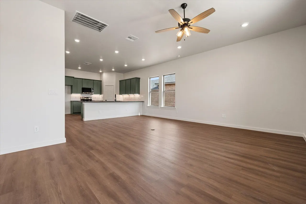 Photo 9 — 3027 137th Street, Lubbock, TX 79423