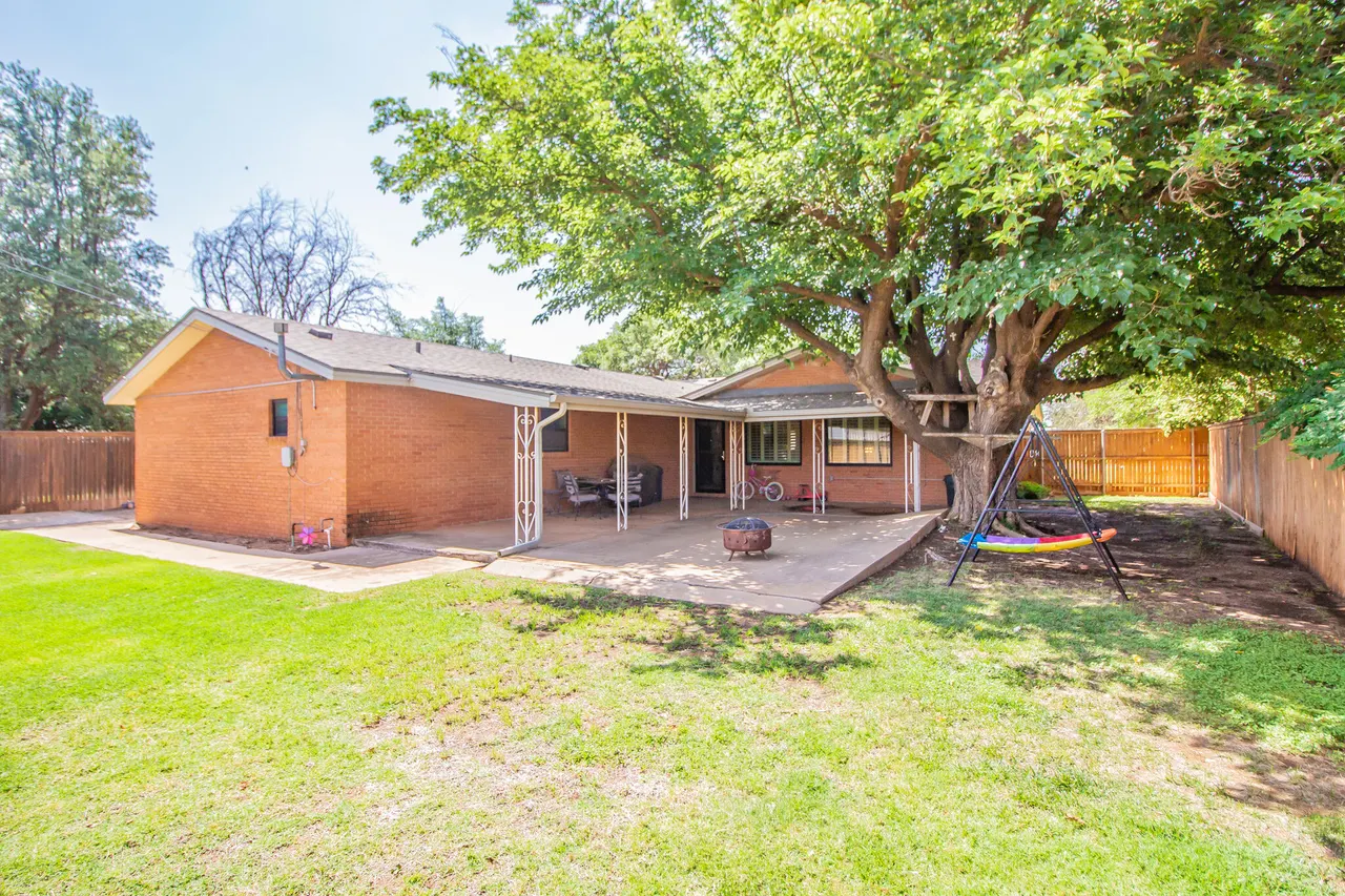 Photo 2 — 1603 E Reppto Street, Brownfield, TX 79316