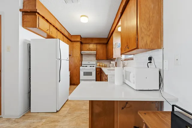 Photo 8 — 420 7th Street, Wolfforth, TX 79382