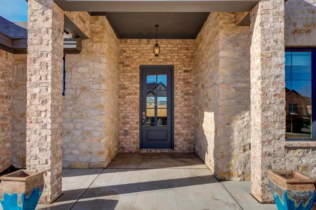 Photo 8 — 612 N 9th Street, Wolfforth, TX 79382