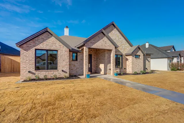 Photo 6 — 612 N 9th Street, Wolfforth, TX 79382