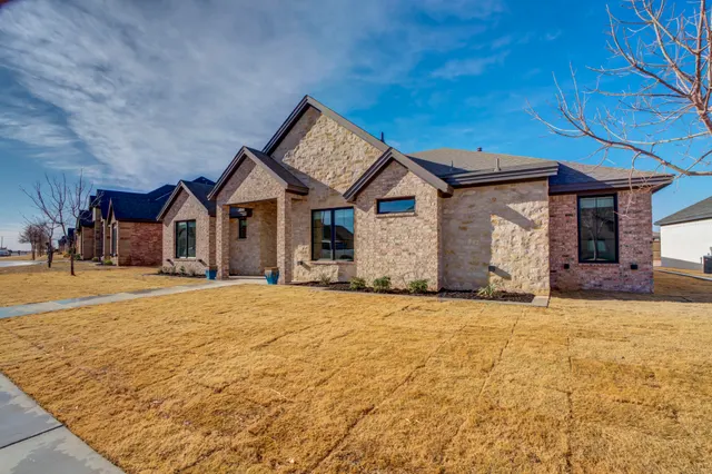 Photo 7 — 612 N 9th Street, Wolfforth, TX 79382
