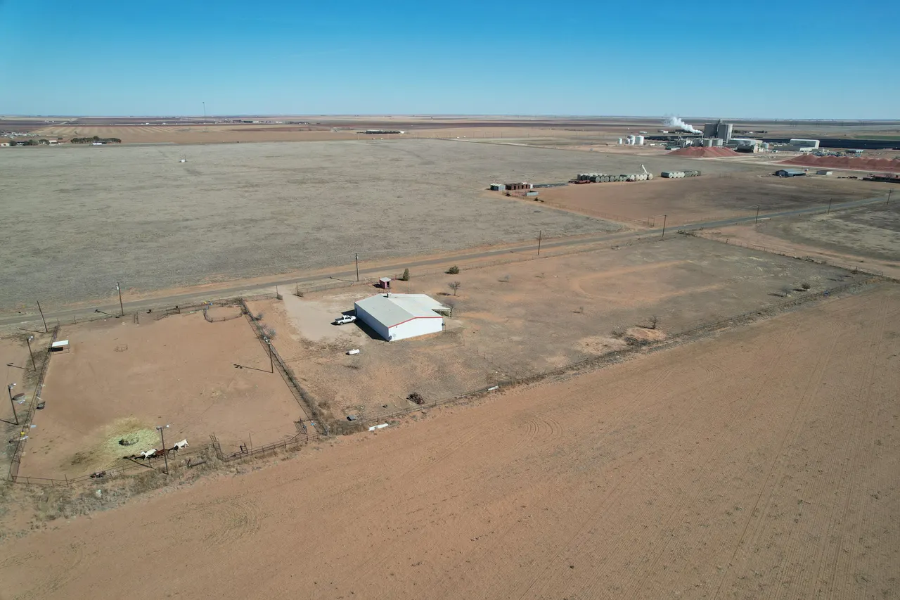 Photo 8 — 5608 Cactus Drive, Levelland, TX 79336