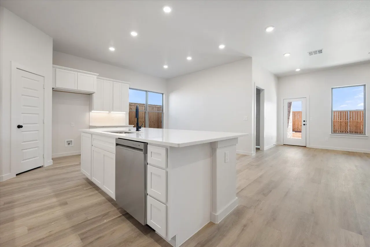 Photo 3 — 2912 Sunflower Avenue, Wolfforth, TX 79382