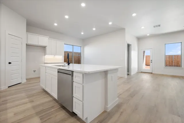 Photo 3 — 2912 Sunflower Avenue, Wolfforth, TX 79382