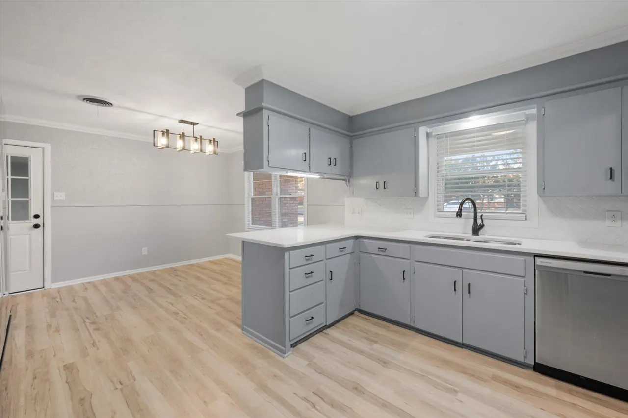 Photo 10 — 3433 60th Street, Lubbock, TX 79413